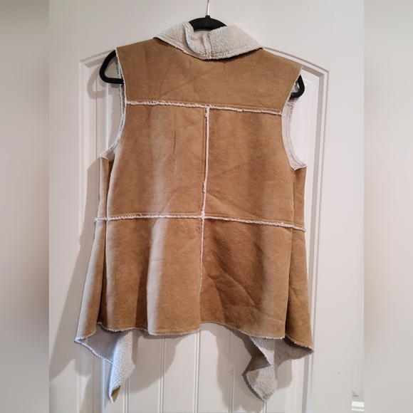 Nine West Marlboro shearling vest - Picture 2 of 4